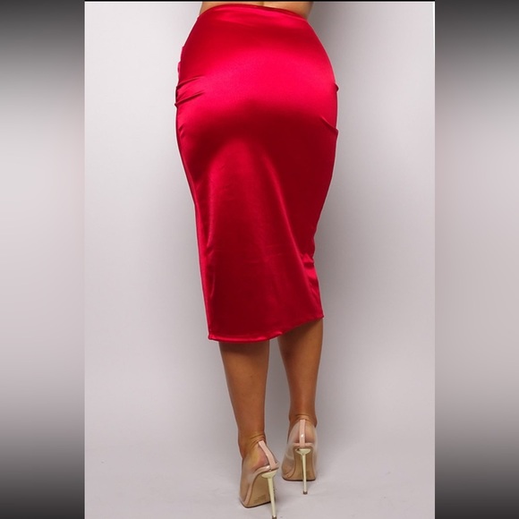 WOMEN’S ASYMMETRICAL SILKY SKIRT RUBY - Picture 3 of 3